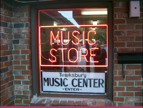 Tewksbury Music Center, Store Front
